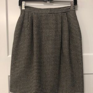 Wool herringbone skirt size 6